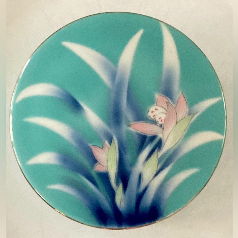 Sato Gordon Blue Trinket Porcelain Bowl W/ Lid featuring Painted Iris Disc.Ship